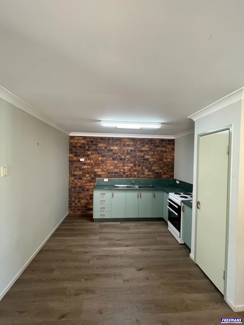 4/52 First Avenue, Kingaroy QLD 4610 photo 5