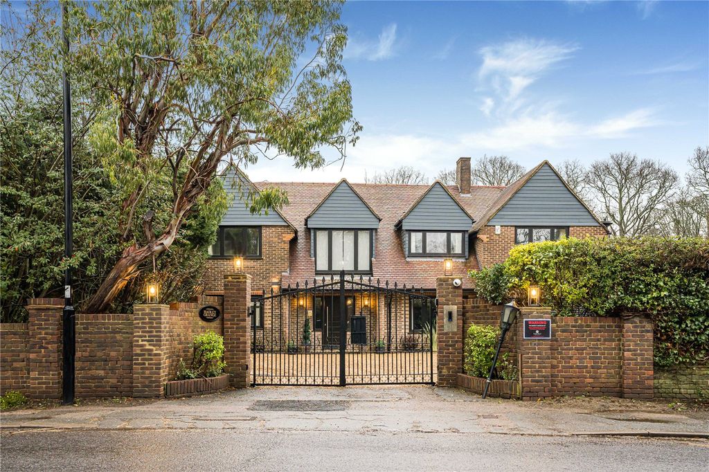 5 bed detached house to rentCamlet Way, Hadley Wood, Hertfordshire EN4