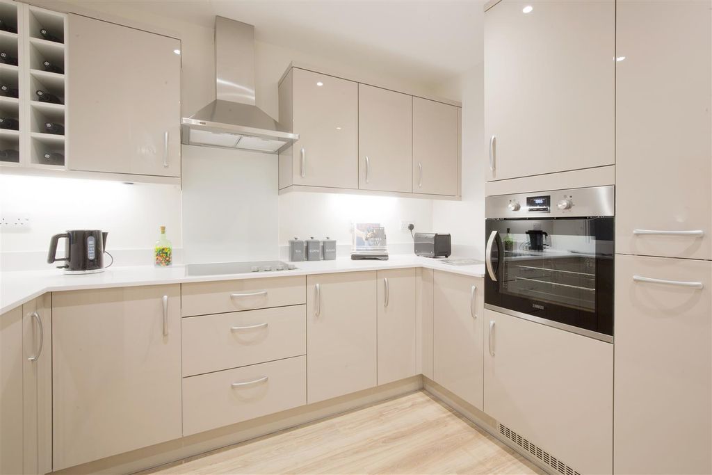 1 bed flat to rentQueensgate Apartments, Sidcup DA14 photo 3