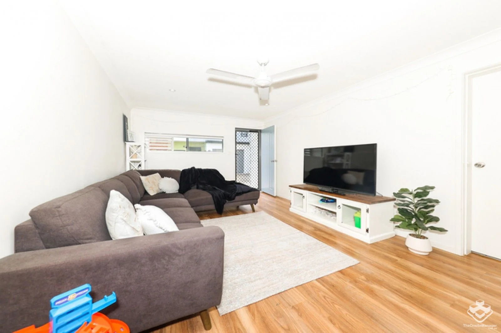 Additional image 2 of ID:21170471/61 Caboolture River Road, Morayfield QLD 4506