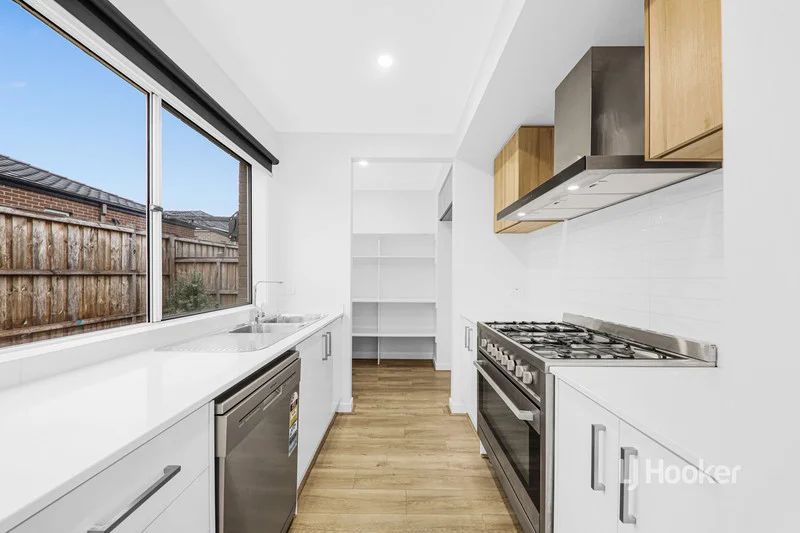 Additional image 3 of 18 Milos Court, Fraser Rise VIC 3336