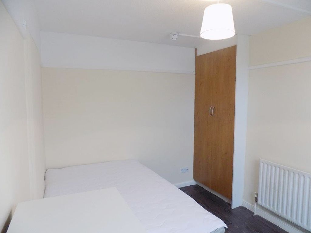 Additional image 14 of 6 bed maisonette to rentAlbert Road, Southsea PO5