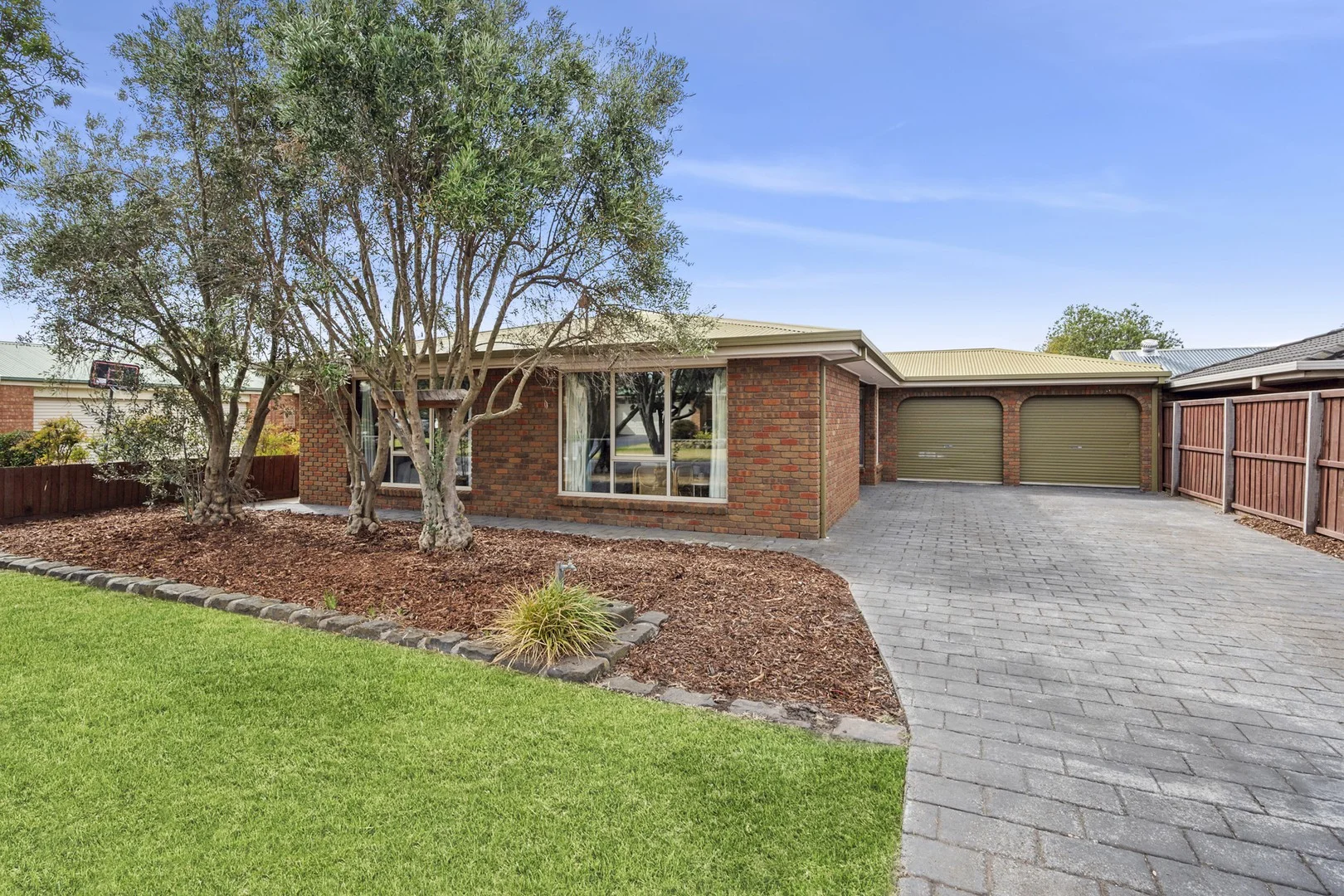 24 Rowe Street, Hamlyn Heights VIC 3215