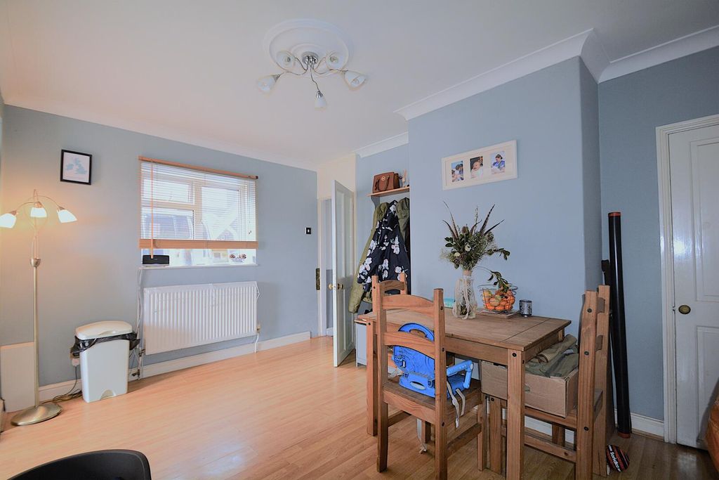 Additional image 5 of 2 bed end terrace house to rentWorsley Road, Newport PO30