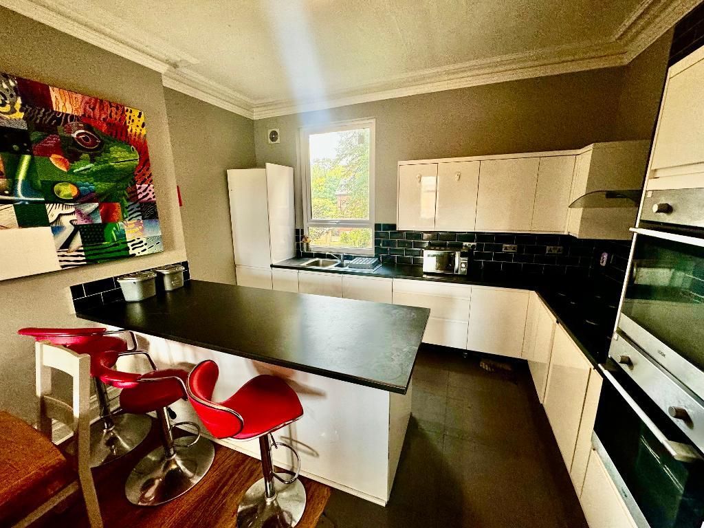 10 bed shared accommodation to rentNorman Road, Manchester M14 photo 2