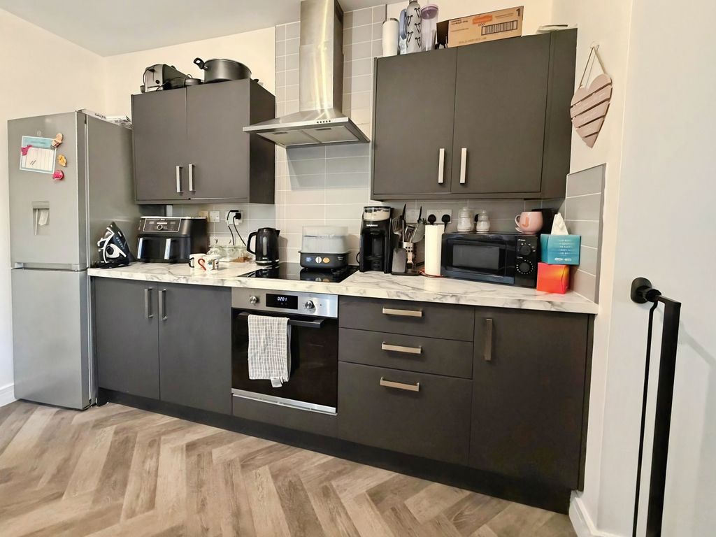 Additional image 4 of 3 bed end terrace house to rentJames Terrace, Hengoed CF82