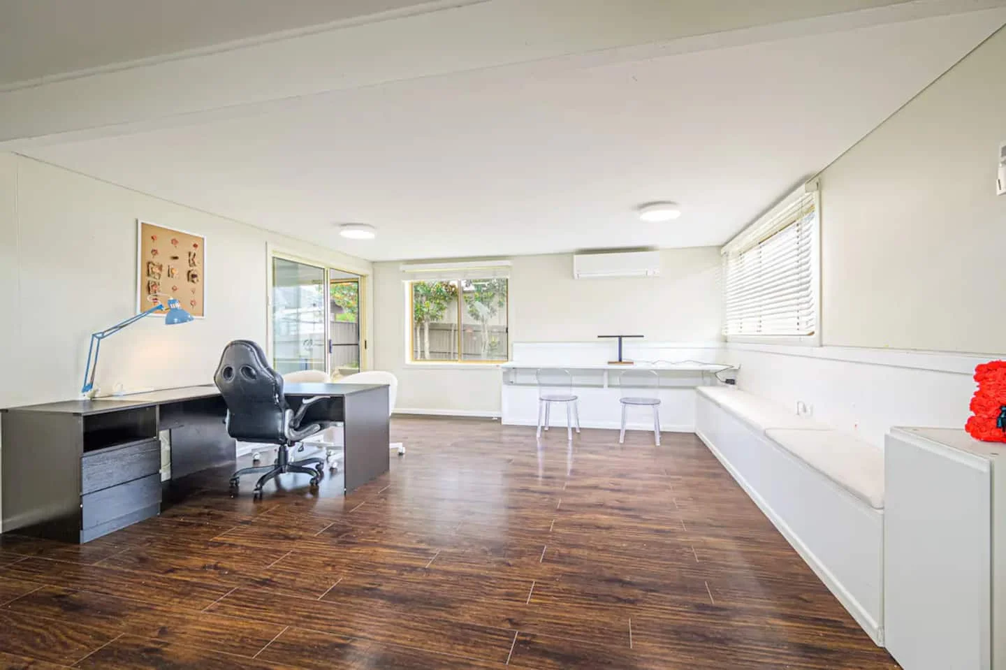 31 Dredge Ave, Moorebank NSW 2170