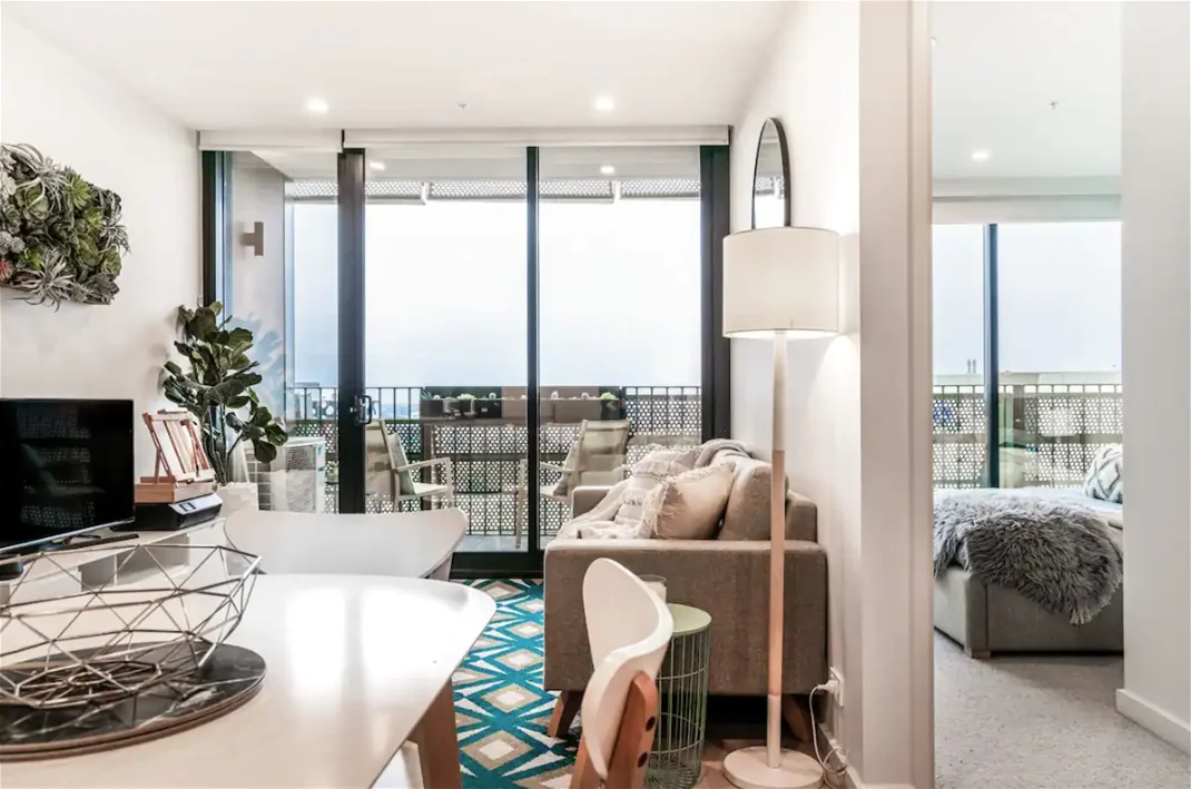 Additional image 3 of 1707/151 Berkeley Street, Melbourne VIC 3000