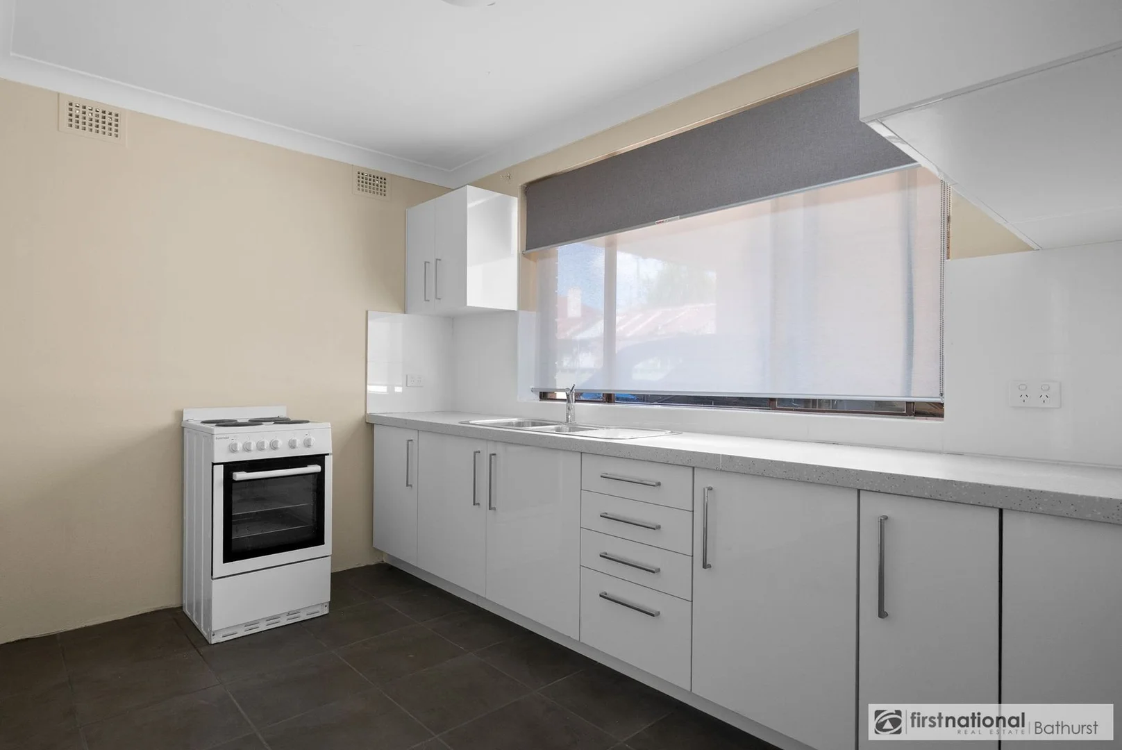 Additional image 4 of 4/261 Howick Street, Bathurst NSW 2795