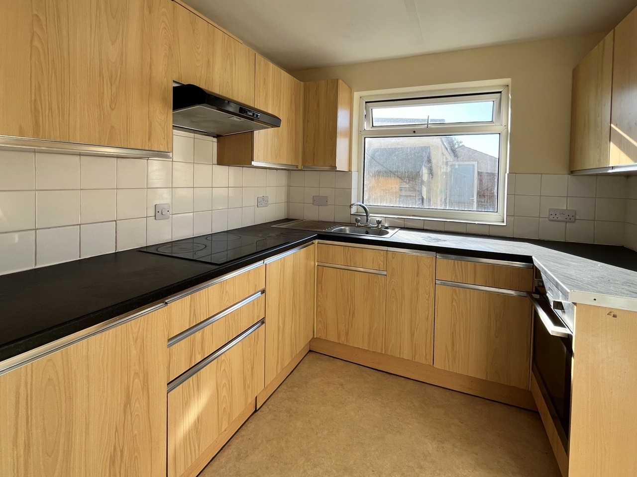 5 Bed Terraced House, Mackie Road, BS34, N1 7GU