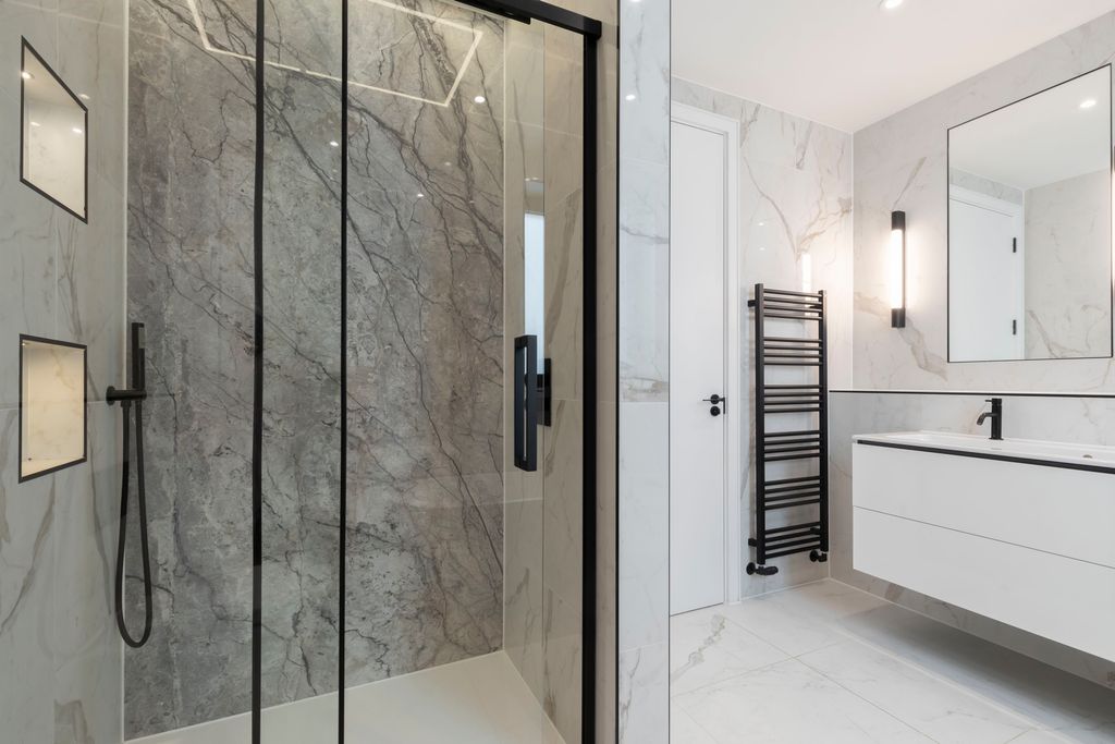 Additional image 8 of 3 bed flat to rentParabola Road, Cheltenham GL50