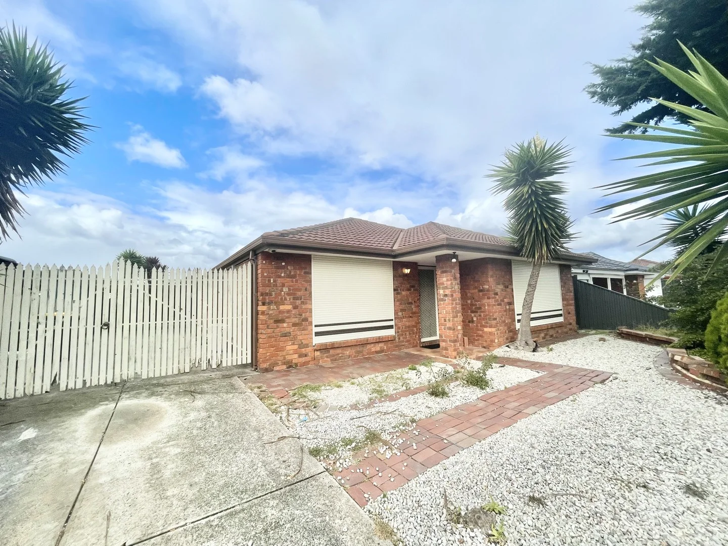 4 Shale Court, Delahey VIC 3037
