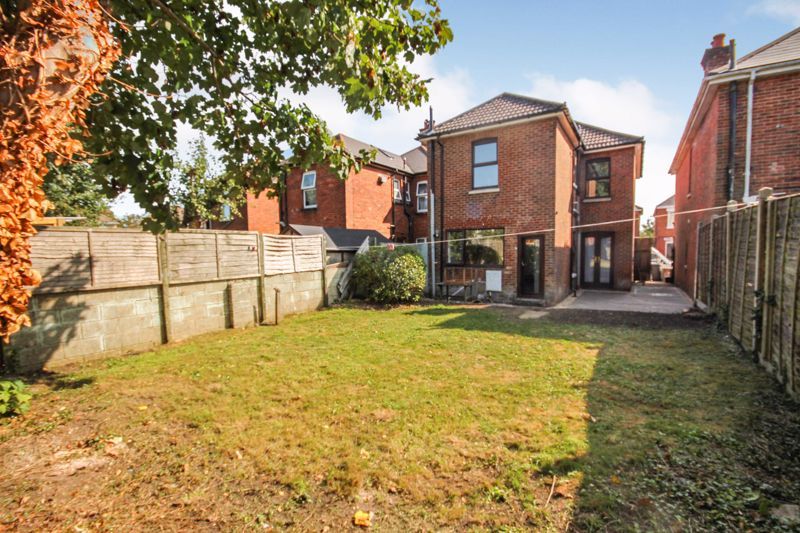 6 bed detached house to rentStanfield Road, Bournemouth BH9