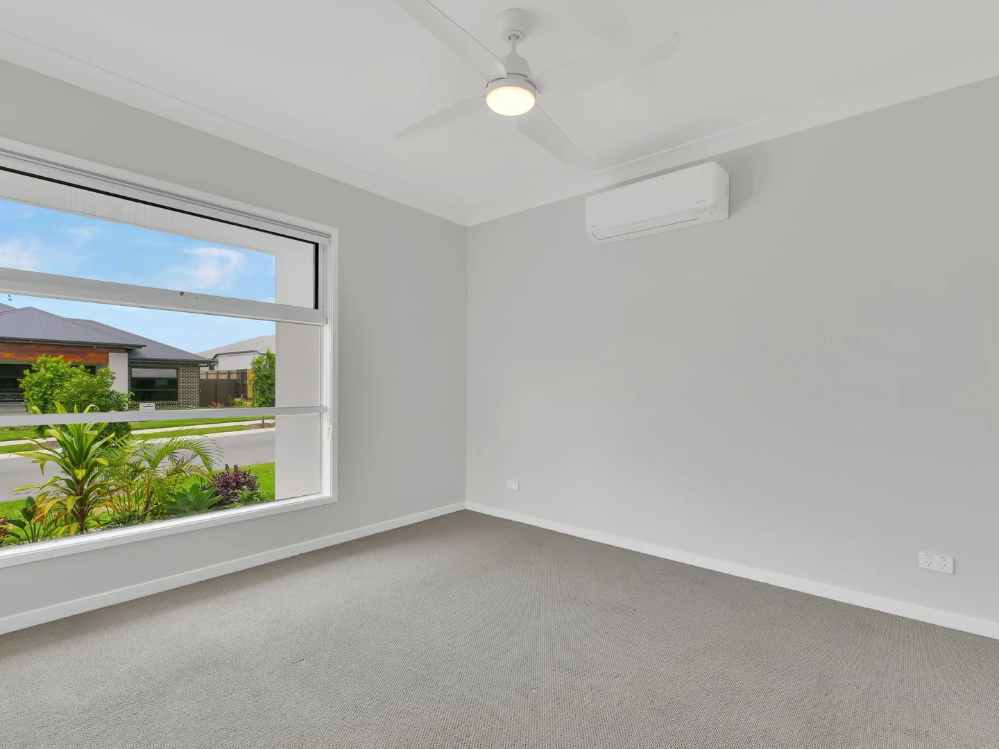 16 Orbit Street, Flagstone QLD 4280 photo 2