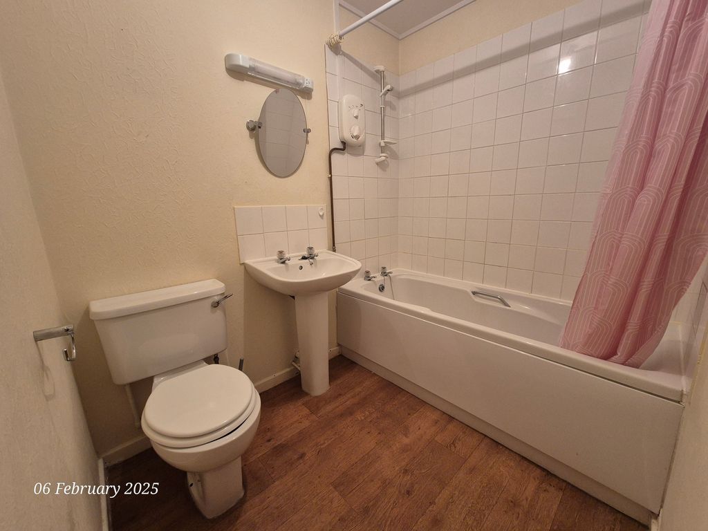 Additional image 5 of 2 bed flat to rentPenrhyn Road, Colwyn Bay LL29