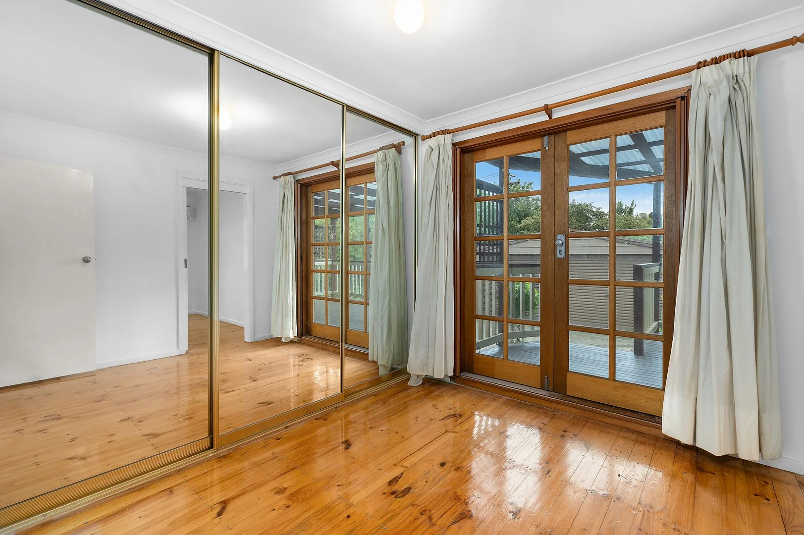 Additional image 7 of 4 Carnegie Cres, Narrabundah ACT 2604