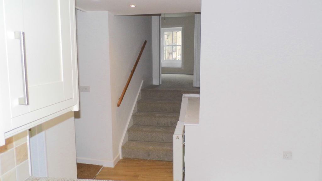 Additional image 4 of 3 bed flat to rentThe Square, Stow On The Wold, Cheltenham GL54