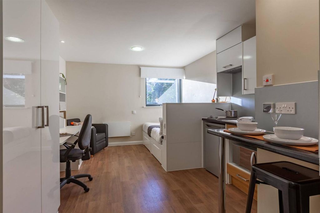 Additional image 3 of 1 bed flat to rentDean Street, Bangor LL57