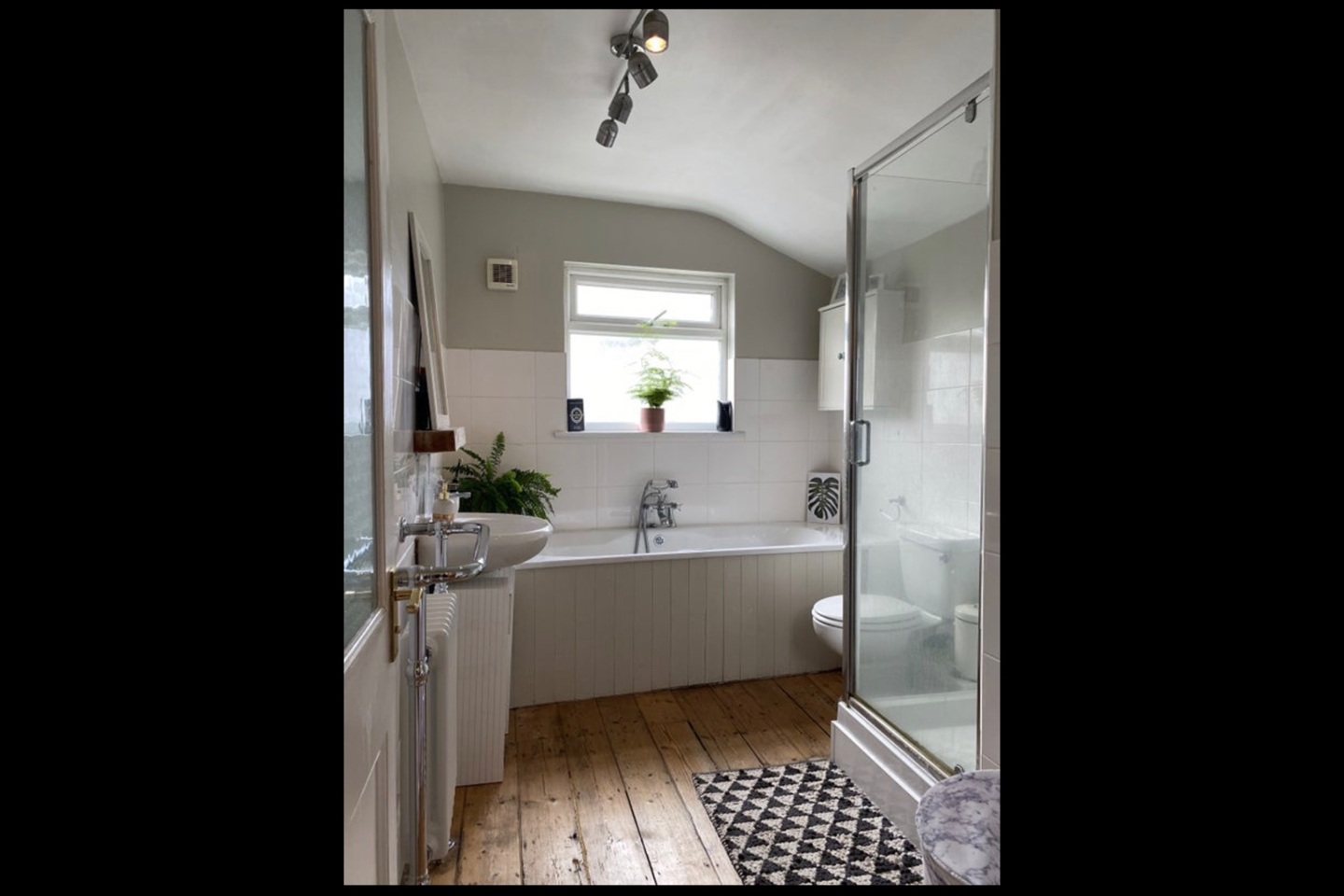 2 Bed Terraced House, Stevens Crescent, BS3, N1 7GU photo 5