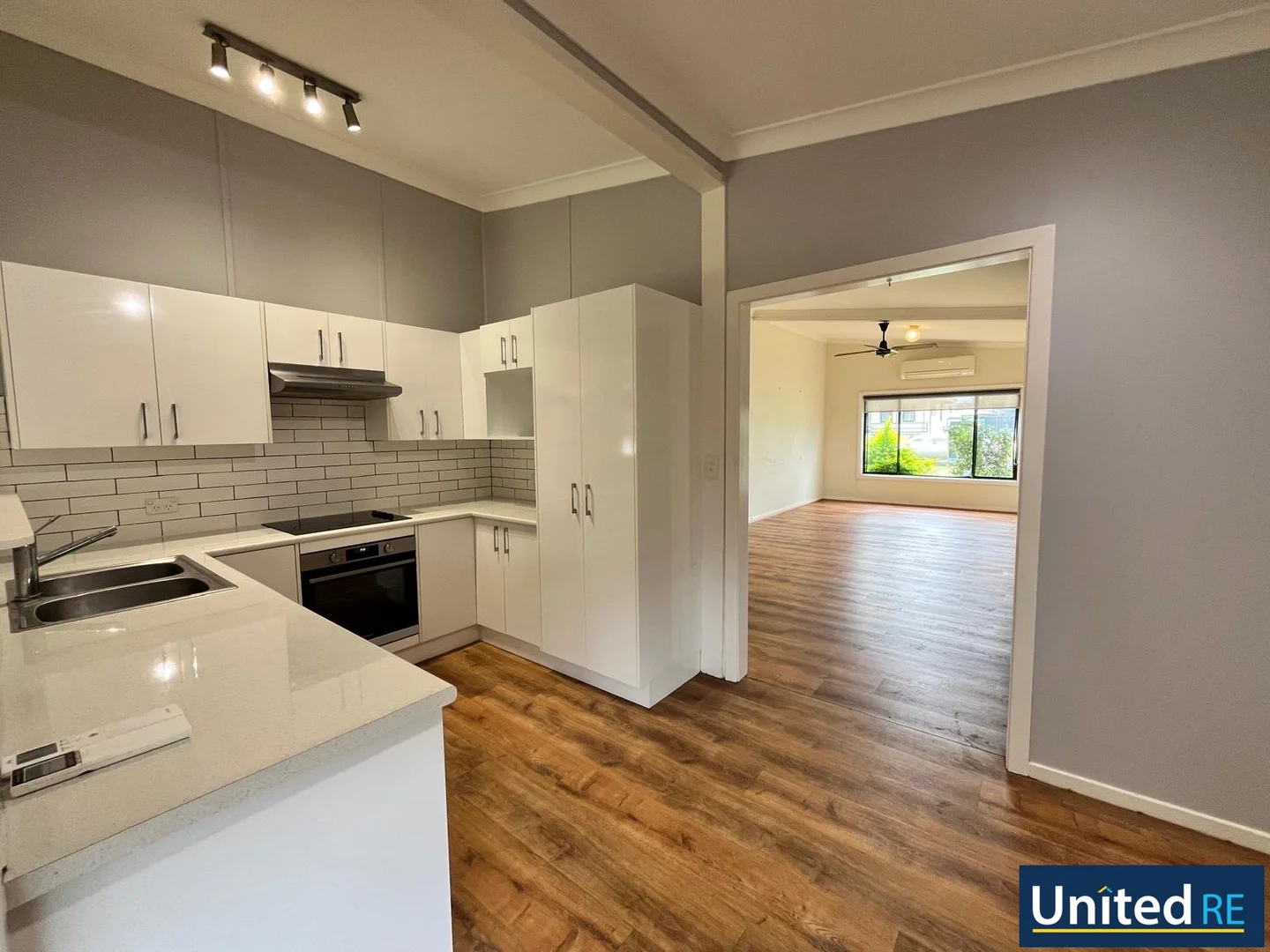 Additional image 3 of 14 Nauru Crescent, Lethbridge Park NSW 2770