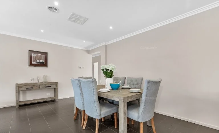 12 Clematis Crescent, Manor Lakes VIC 3024 photo 5