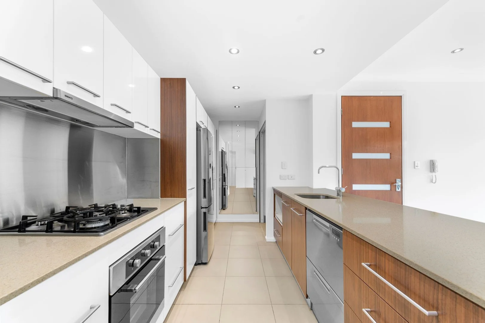 1/110 Harbour Drive, Trinity Park QLD 4879