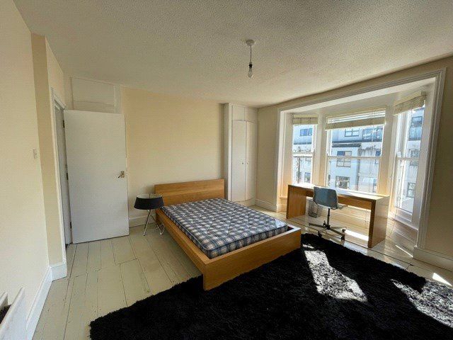 Additional image 3 of 3 bed shared accommodation to rentOxford Street, Southampton, Hampshire SO14