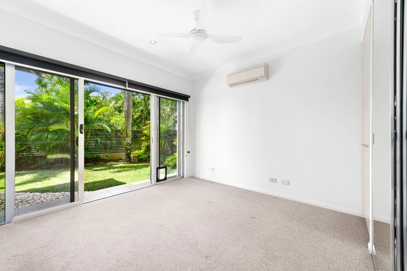 1/110 Harbour Drive, Trinity Park QLD 4879 photo 5