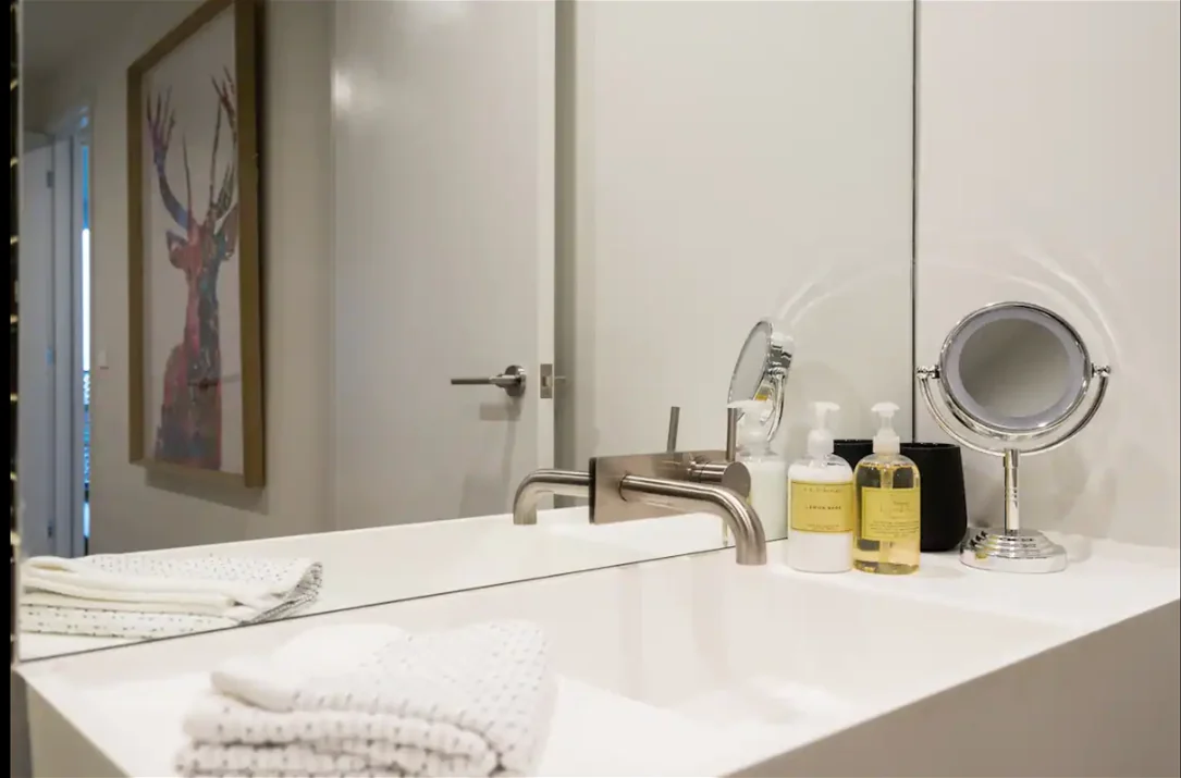 Additional image 9 of 1707/151 Berkeley Street, Melbourne VIC 3000