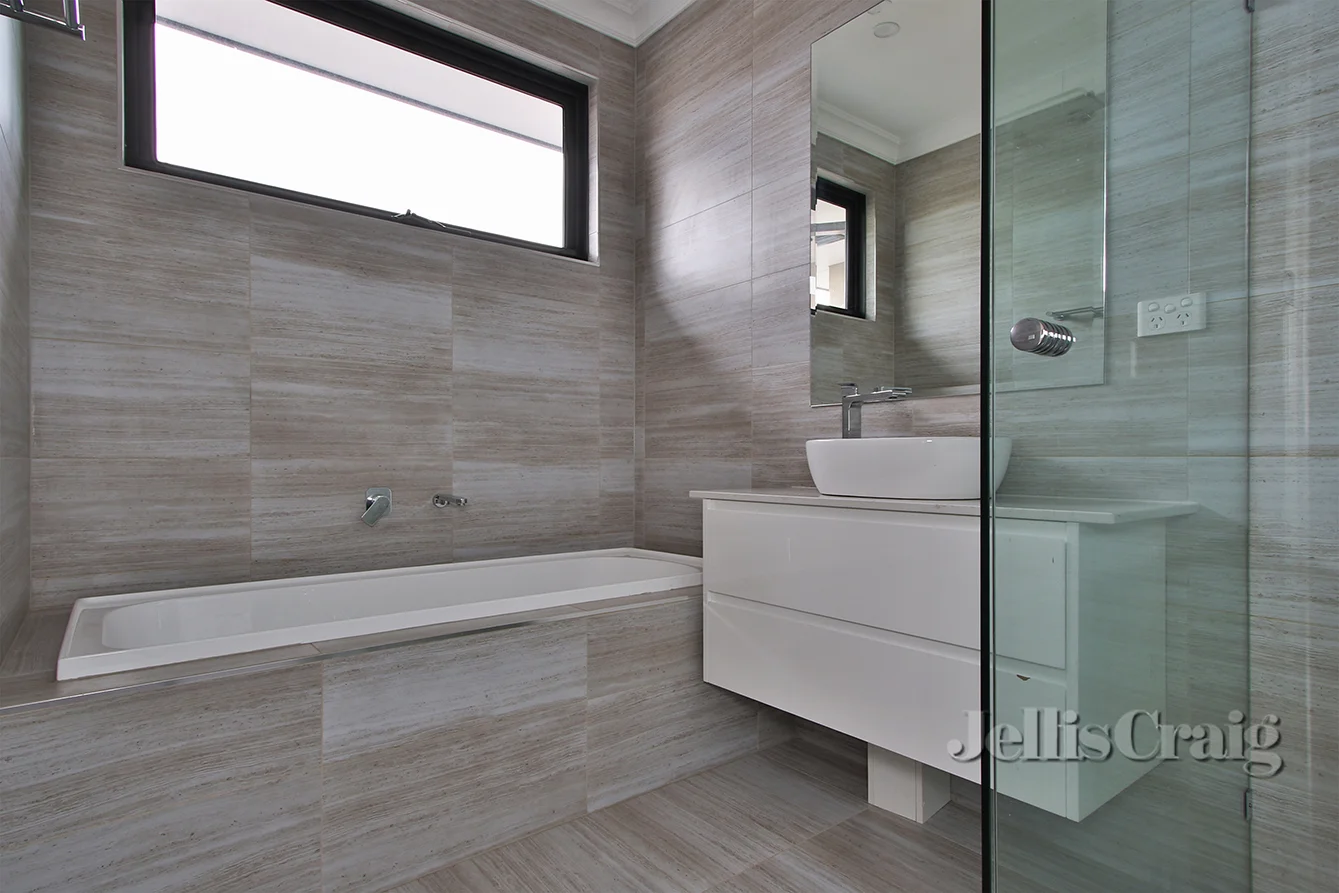 Additional image 5 of 2/3 Summit Crescent, Glen Waverley VIC 3150