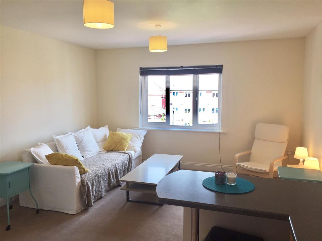 Additional image 2 of 2 bed flat to rentHarvey Avenue, Framwellgate Moor, Durham DH1