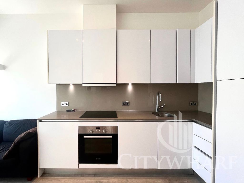 Additional image 4 of 1 bed flat to rentVerona Apartments, Wellington Street, Slough, Berkshire SL1