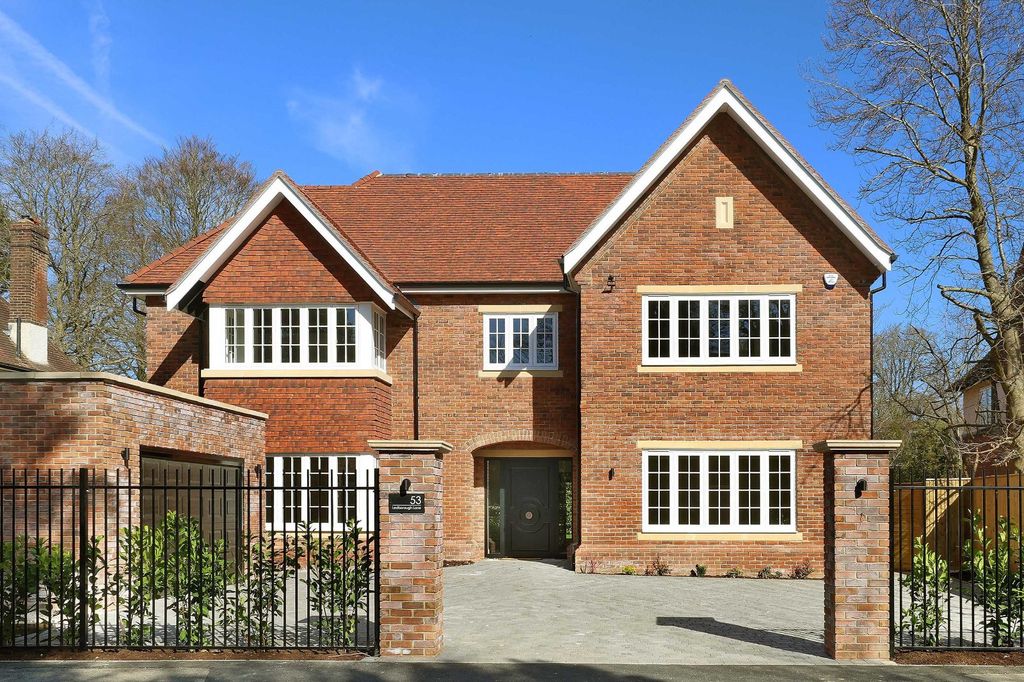 Land to rentLedborough Lane, Beaconsfield, Buckinghamshire HP9