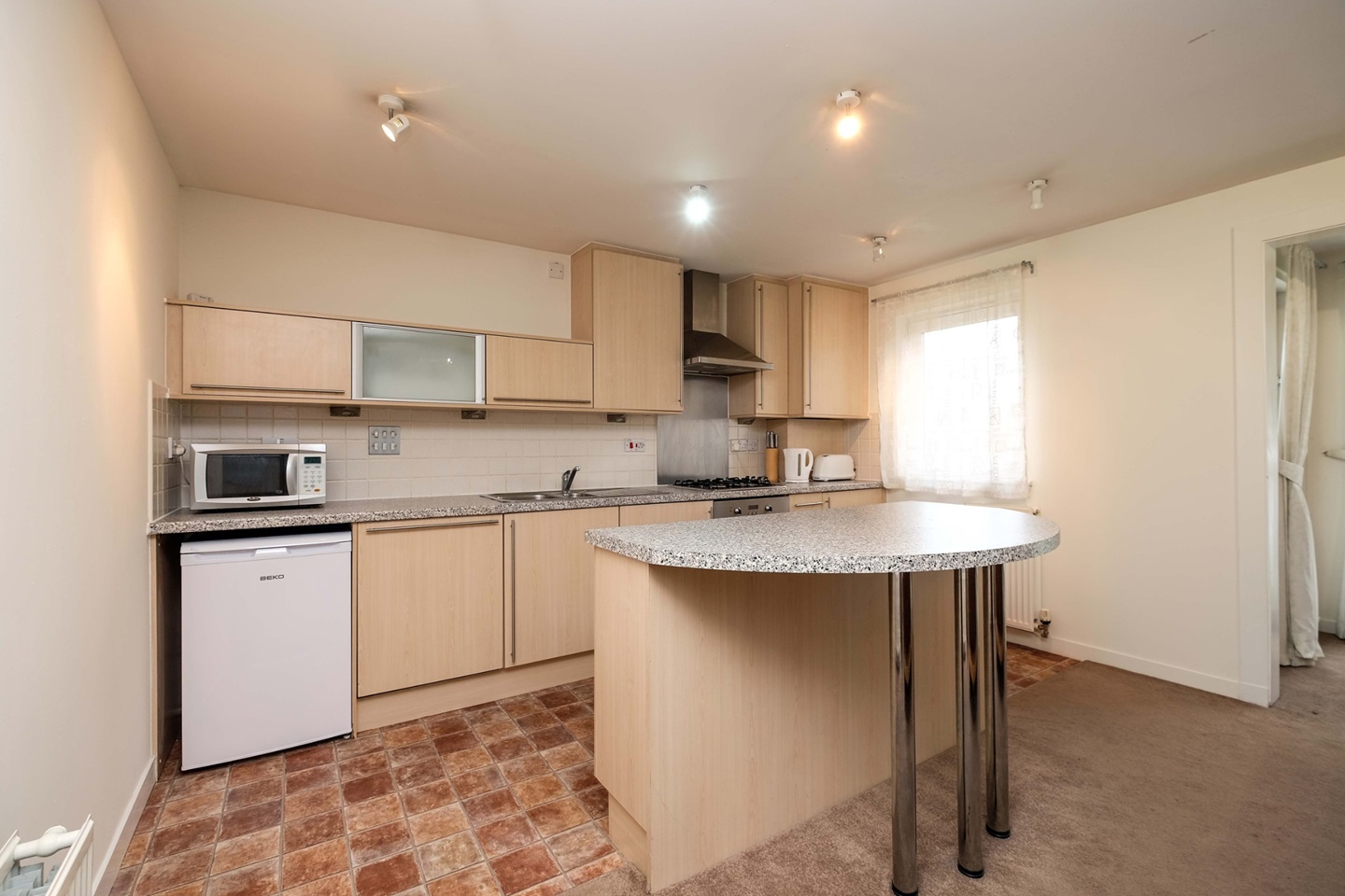 2 Bed Flat, Chesser Crescent, EH14, N1 7GU photo 4