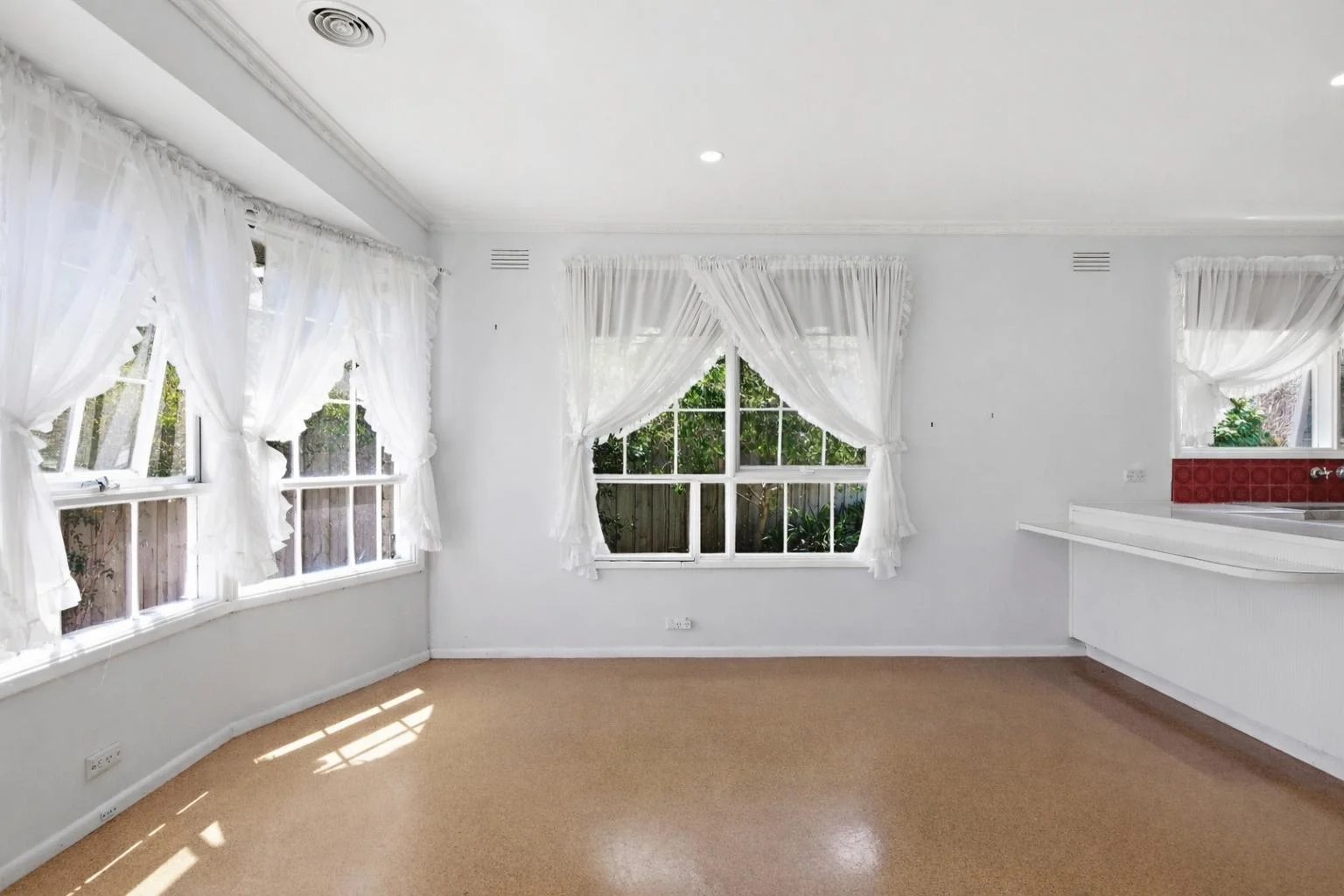 18 Evwick Crescent, Highton VIC 3216 photo 3