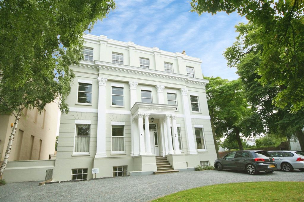 Additional image 2 of 3 bed flat to rentPittville Lawn, Cheltenham, Gloucestershire GL52