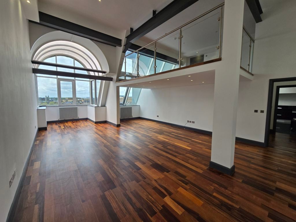 2 bed flat to rent62 Park Road, Peterborough PE1