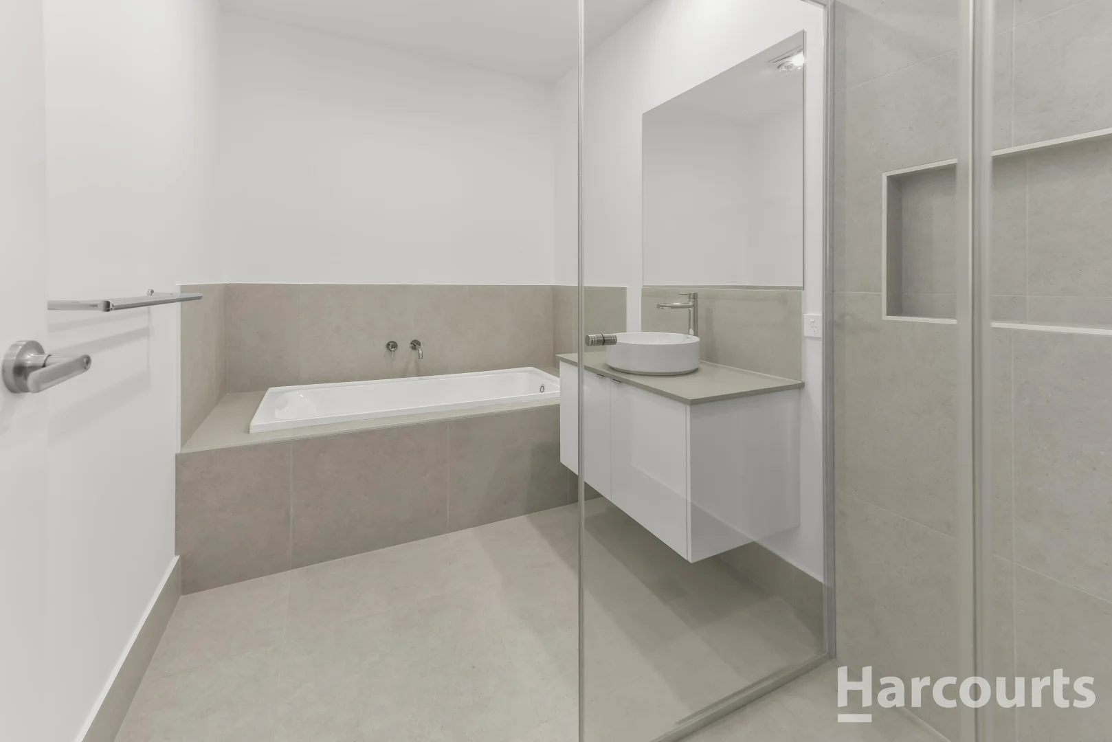 Additional image 13 of 2/12 Sarazen Street, Coral Cove QLD 4670