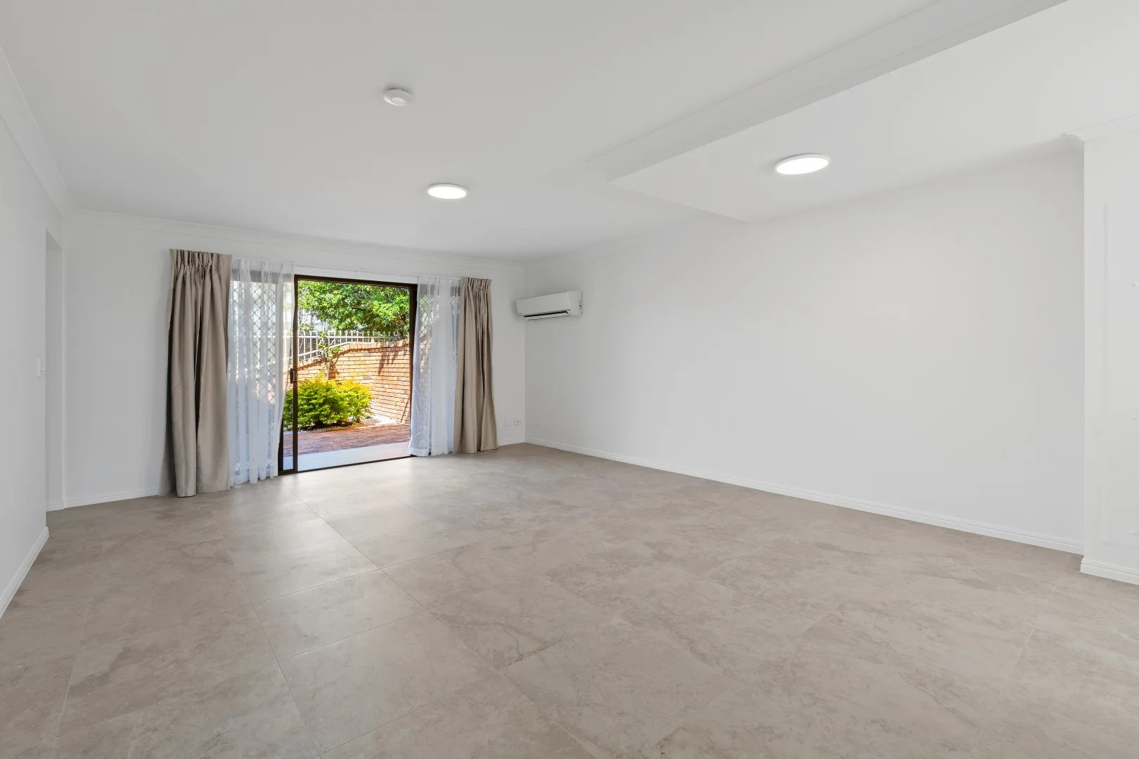 Additional image 4 of 2/44 Venice Street, Mermaid Beach QLD 4218