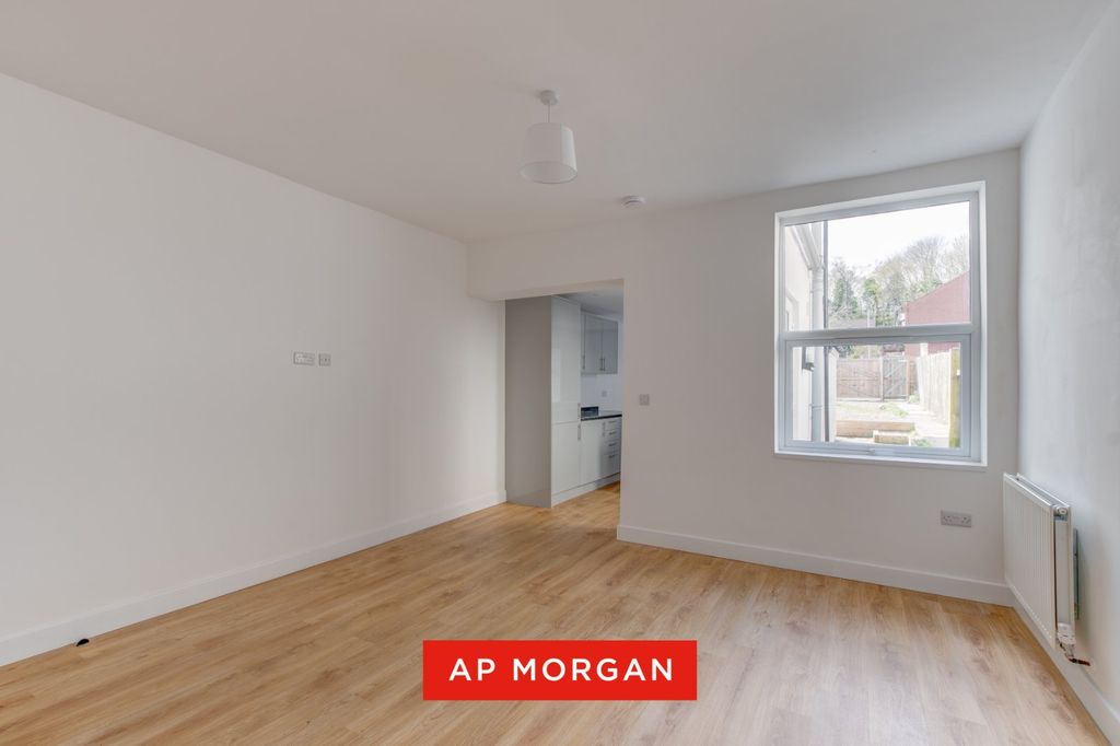 Additional image 3 of 5 bed end terrace house to rentProspect Road North, Lakeside, Redditch B98