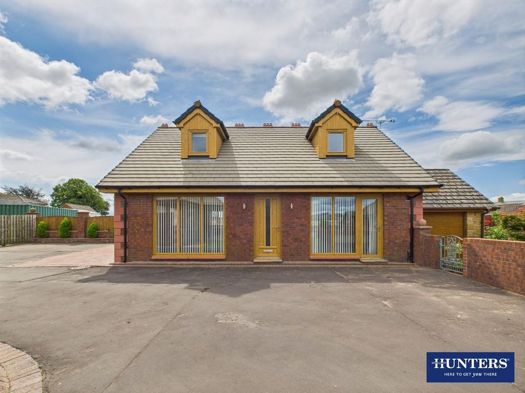 3 bed detached bungalow to rentDunedin Place, Eastriggs DG12