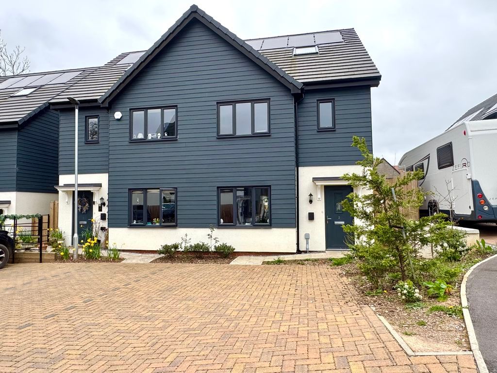 4 bed semi-detached house to rentSteart Bushes, Cheddar BS27