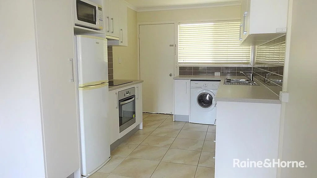 Additional image 6 of 5/2-4 Brown Street, Dysart QLD 4745