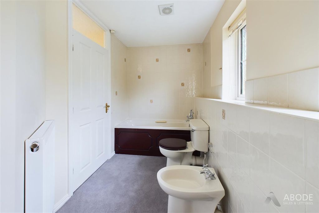 Additional image 16 of 4 bed detached house to rentMaple Close, Doveridge, Derbyshire DE6
