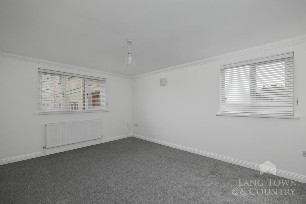 Additional image 6 of 2 bed flat to rentAustin Crescent, Crownhill, Plymouth PL6