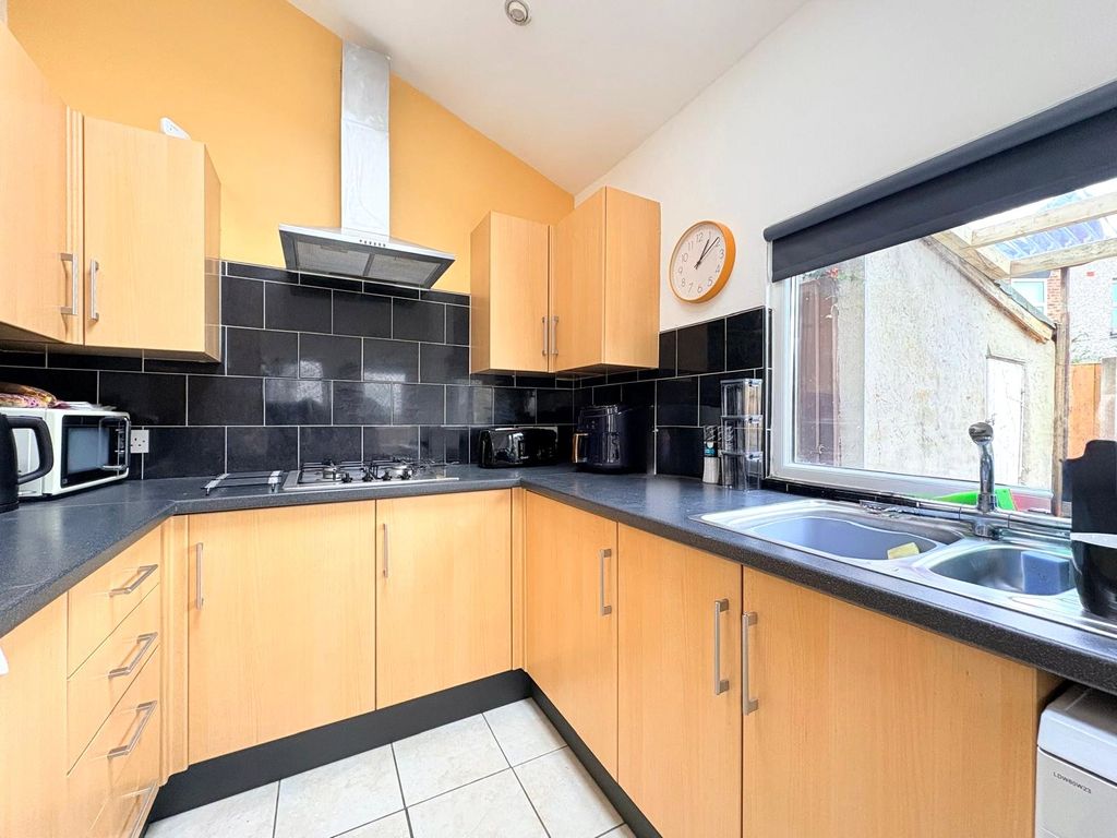 Additional image 3 of 6 bed maisonette to rentOxton Road, Birkenhead, Merseyside CH41