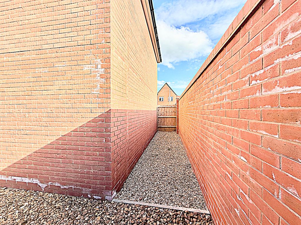 Additional image 28 of 2 bed detached house to rentEmmer Drive, Bedford MK45