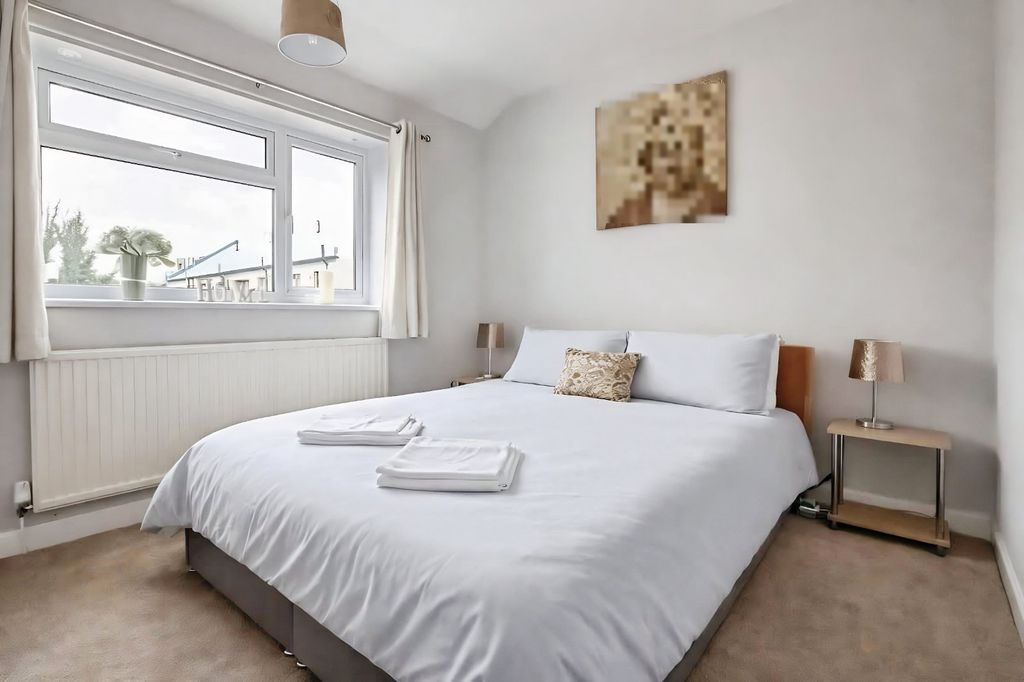 Additional image 2 of 3 bed semi-detached house to rentGreenfields, Upton, Chester, Cheshire CH2