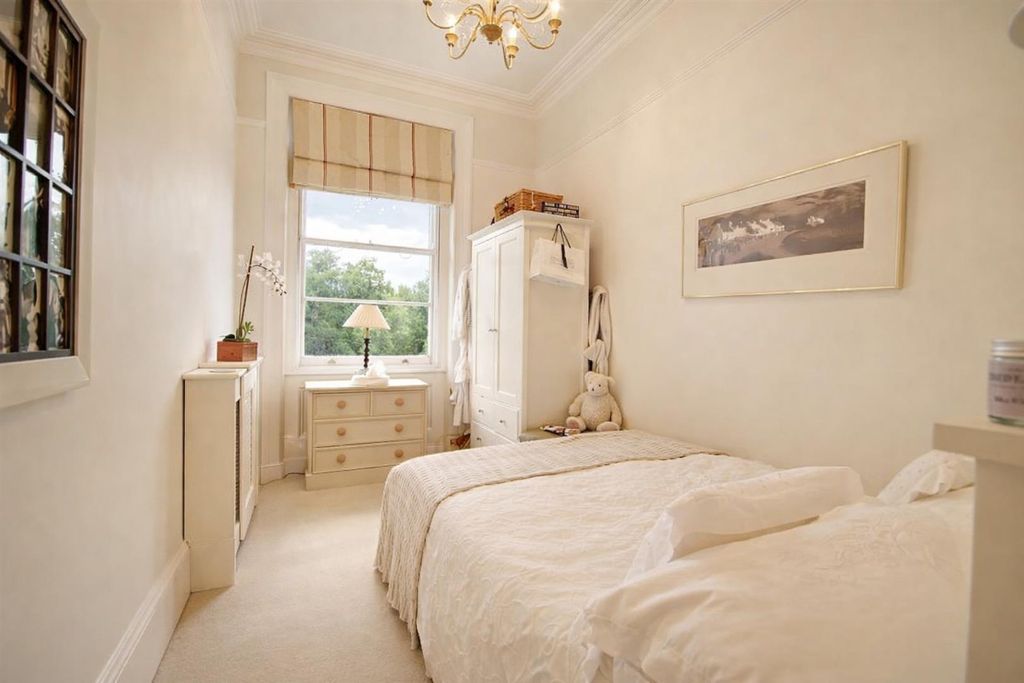 Additional image 6 of 3 bed flat to rentLansdown Road, Cheltenham GL51