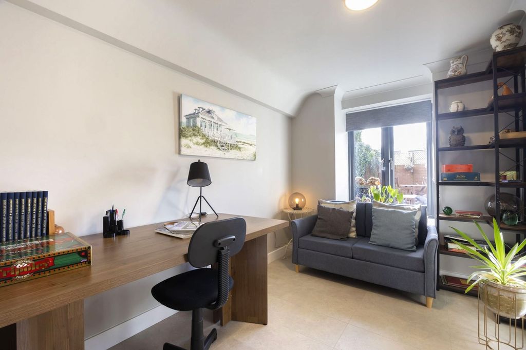 Additional image 15 of 5 bed detached house to rentCollege Baths Road, Cheltenham GL53